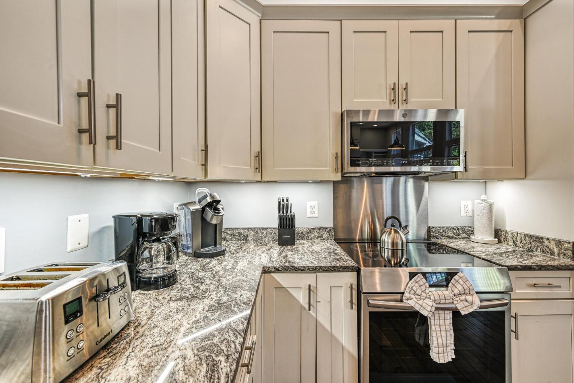 Silver Sands Glenora Екстериор снимка